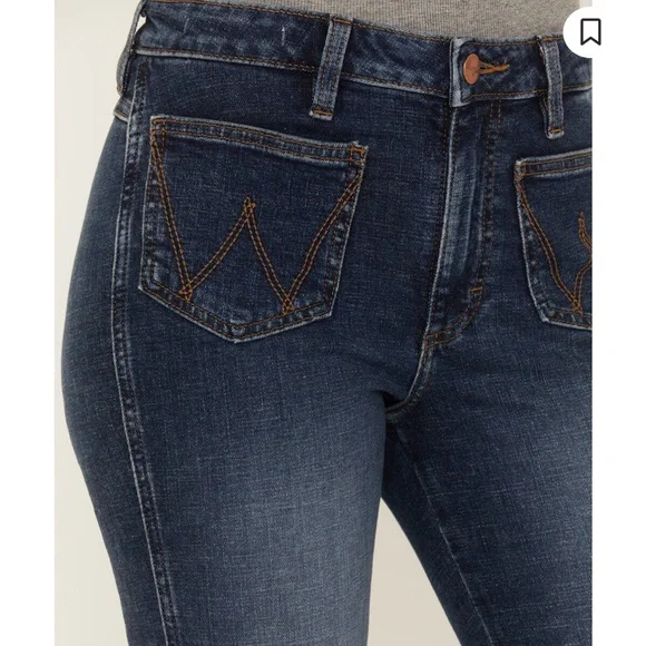 WRANGLER RETRO WOMEN'S MEDIUM WASH HIGH RISE FLARE PATCH POCKET VICTORIA JEANS - Picture 3 of 10